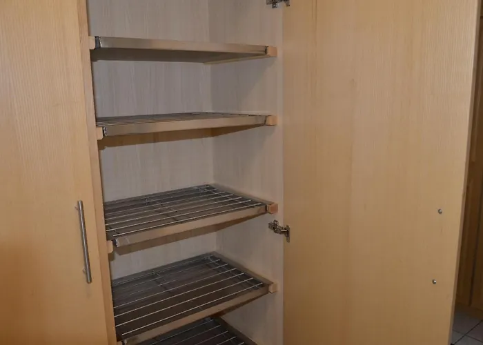 Silvia-2 By Interhome * كابل